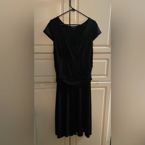 Daisy Fuentes Elegant Black Maxi Dress
